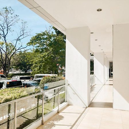 Studio With Mountain View, Near Limketkai Mall In Prime Cagayan De Oro Buitenkant foto
