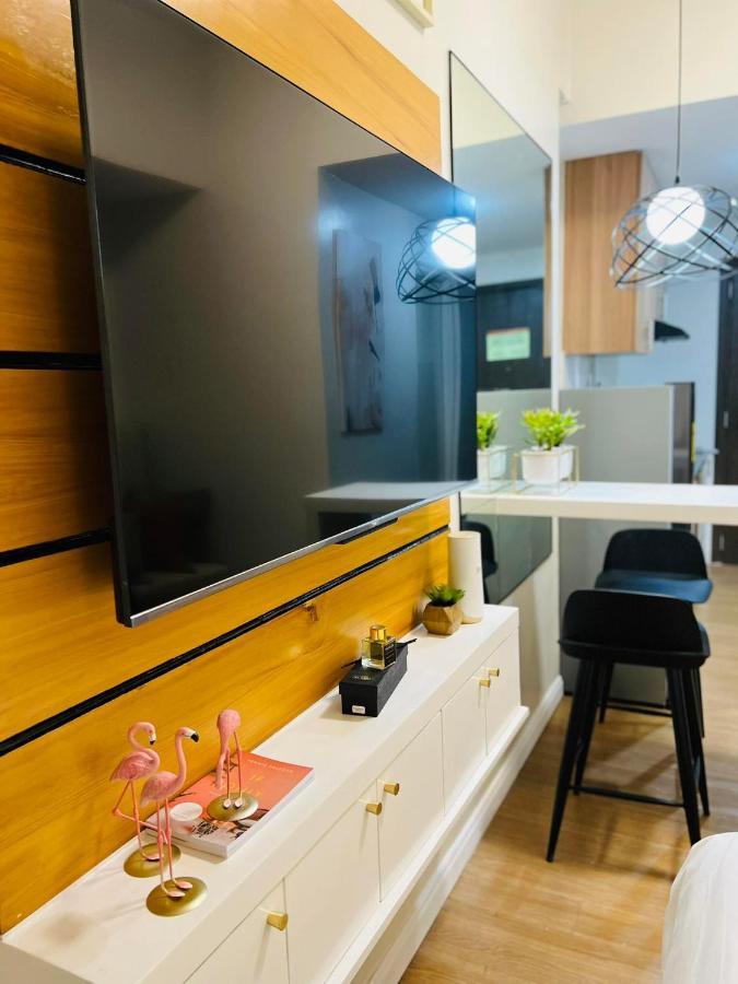 Studio With Mountain View, Near Limketkai Mall In Prime Cagayan De Oro Buitenkant foto
